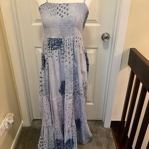 Gorgeous summer dress, size medium,